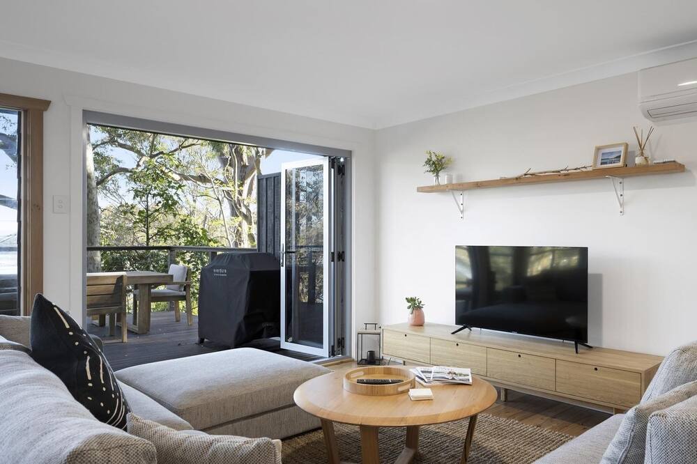 Photo of Livingroom in Pretty Beach Central Coast
