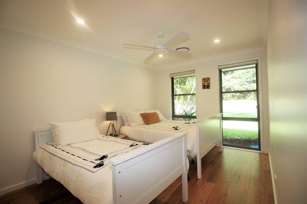 Photo of Bedroom in Elizabeth Beach