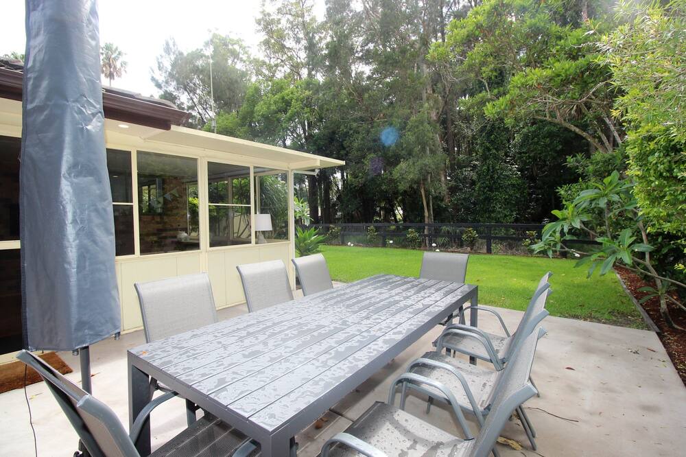 Photo of Patio Balcony in Elizabeth Beach