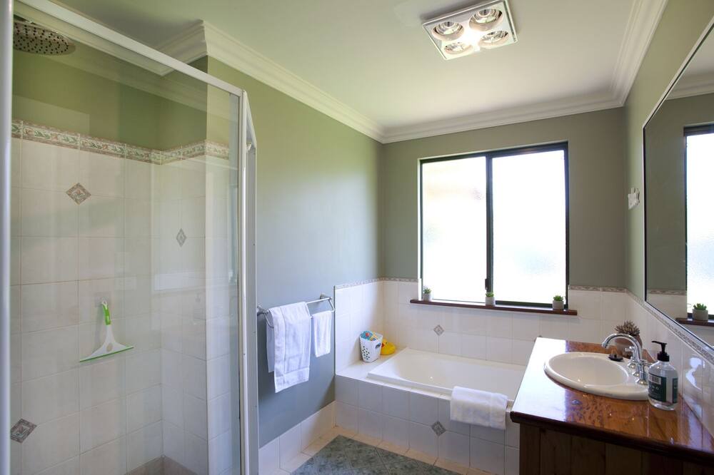 Photo of Bathroom in Ocean Beach
