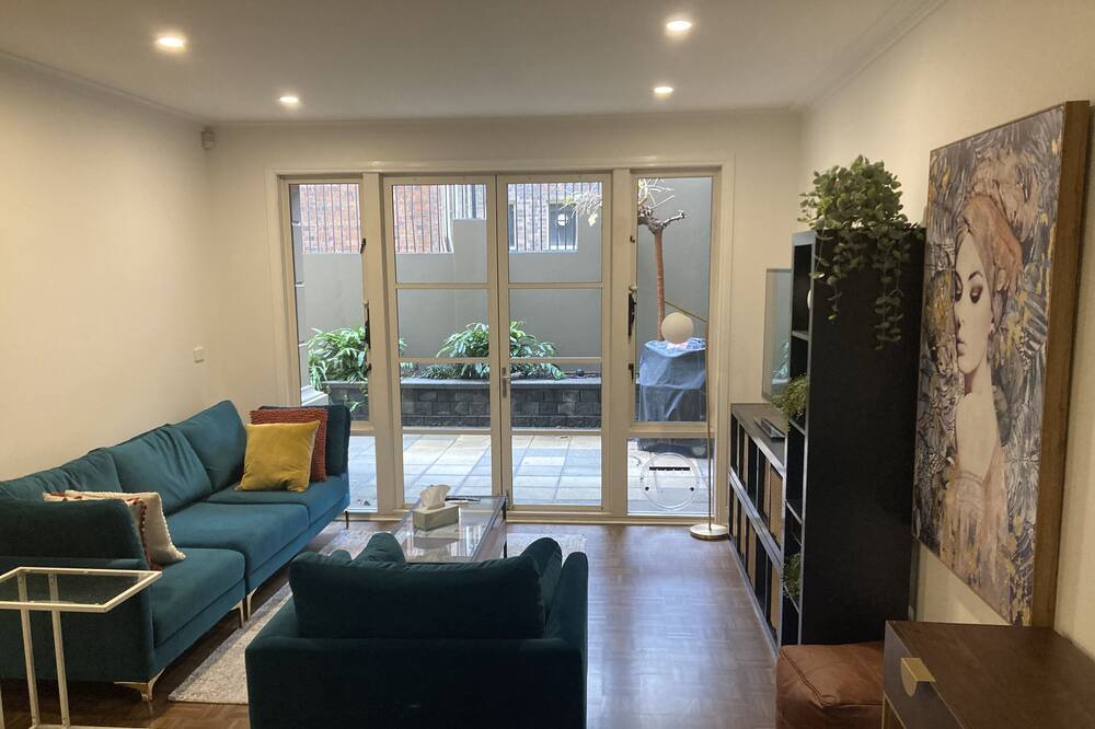 Photo of Livingroom in East Melbourne