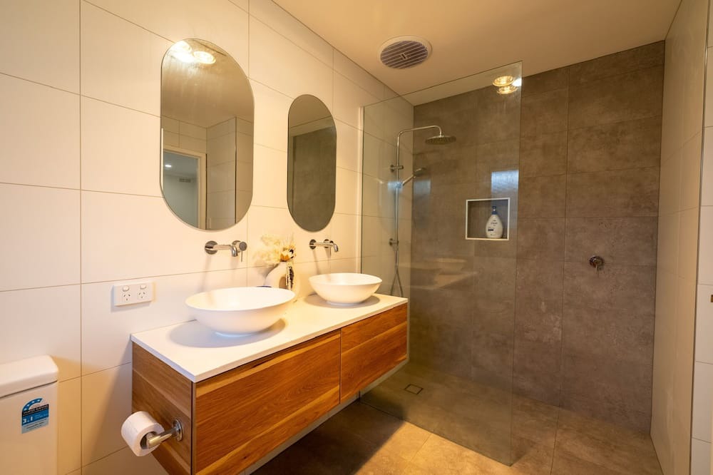 Photo of Bathroom in Invermay Park