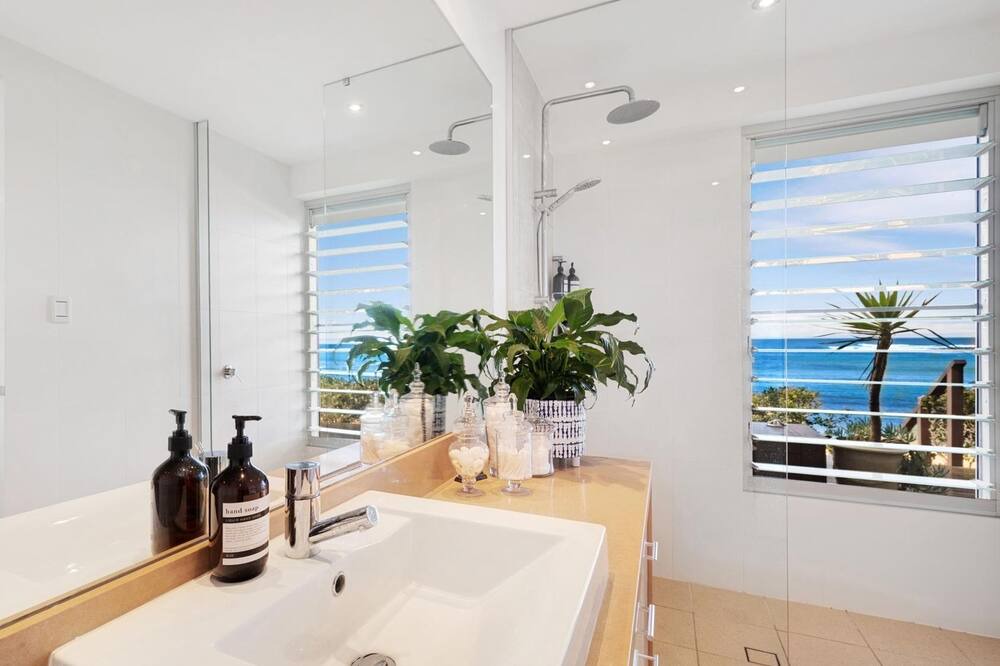 Photo of Bathroom in Toowoon Bay