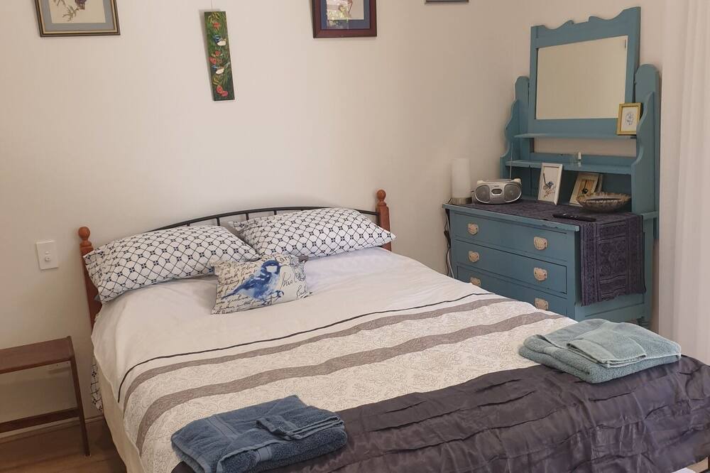 Photo of Bedroom in Guilderton
