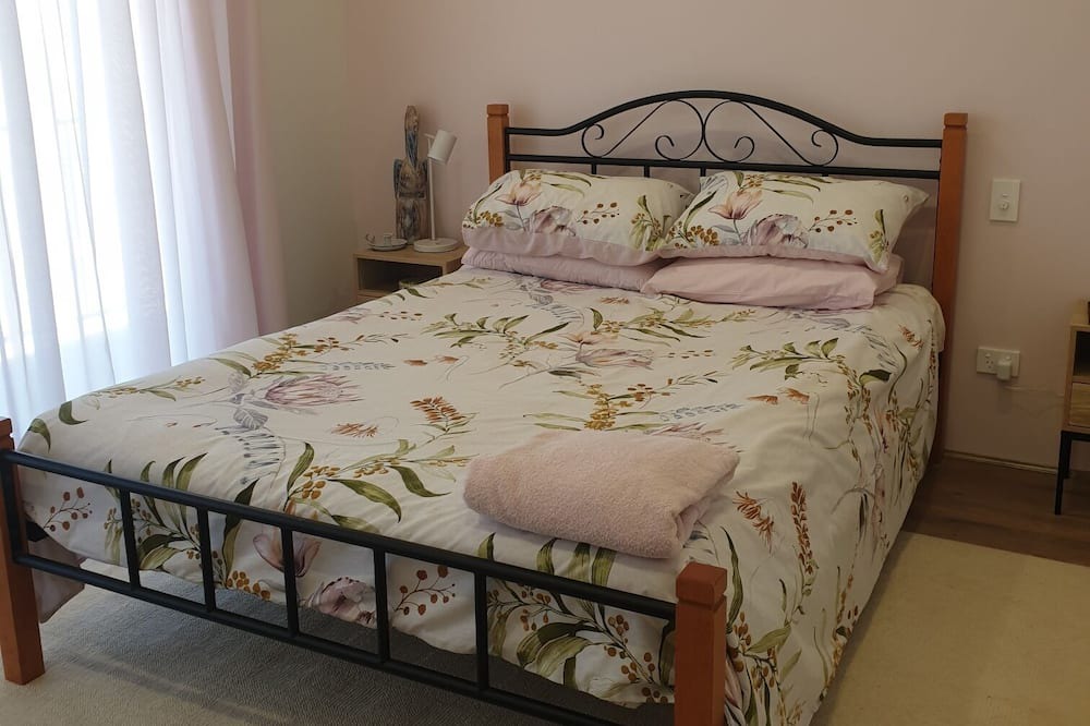 Photo of Bedroom in Guilderton