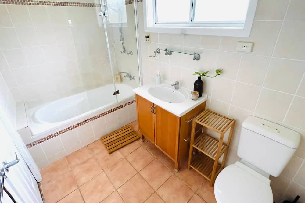 Photo of Bathroom in Balcolyn