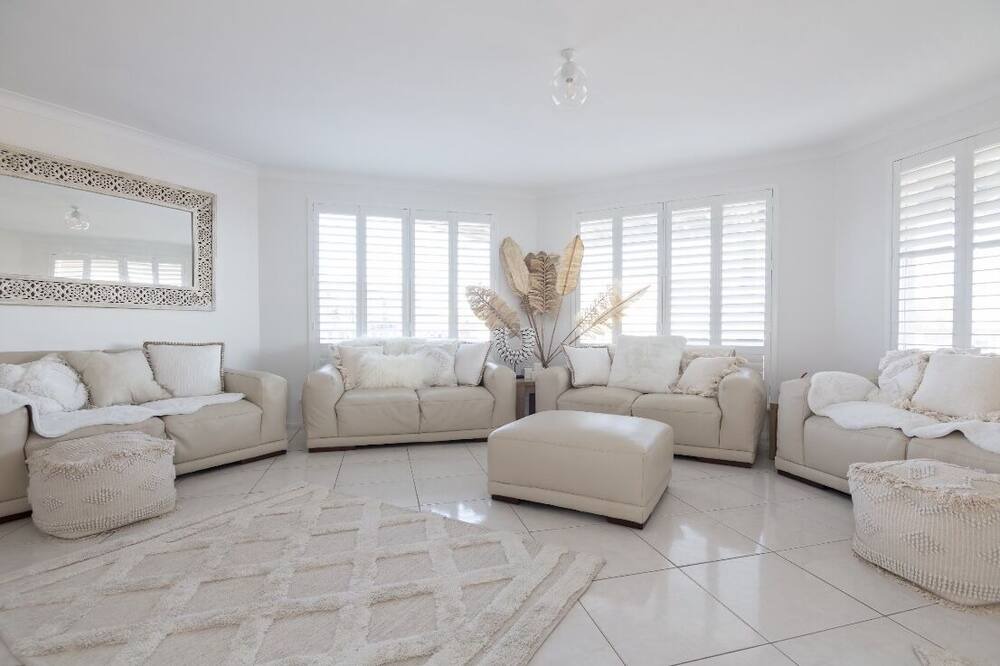Photo of Livingroom in Cervantes