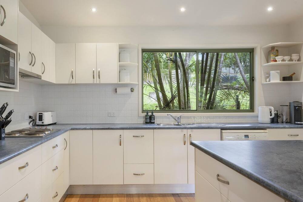 Photo of Kitchen in Macmasters Beach