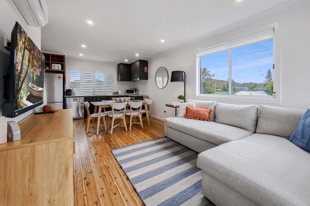 Photo of Livingroom in Shoal Bay