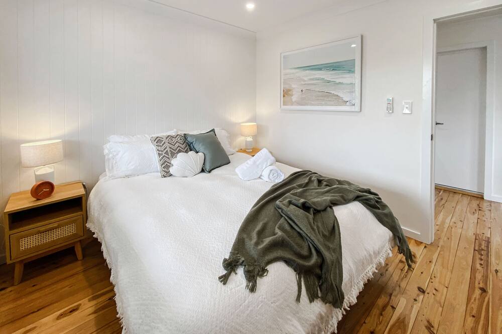 Photo of Bedroom in Shoal Bay
