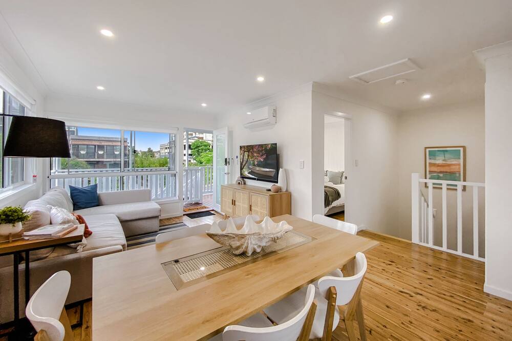Photo of Livingroom in Shoal Bay