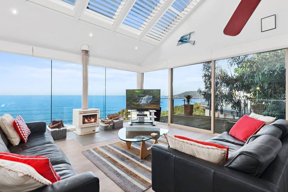 Photo of Livingroom in Lorne