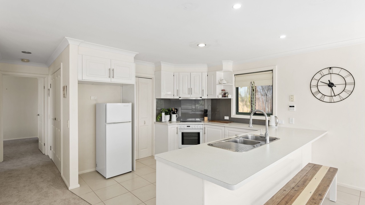 Photo of Kitchen in Indented Head