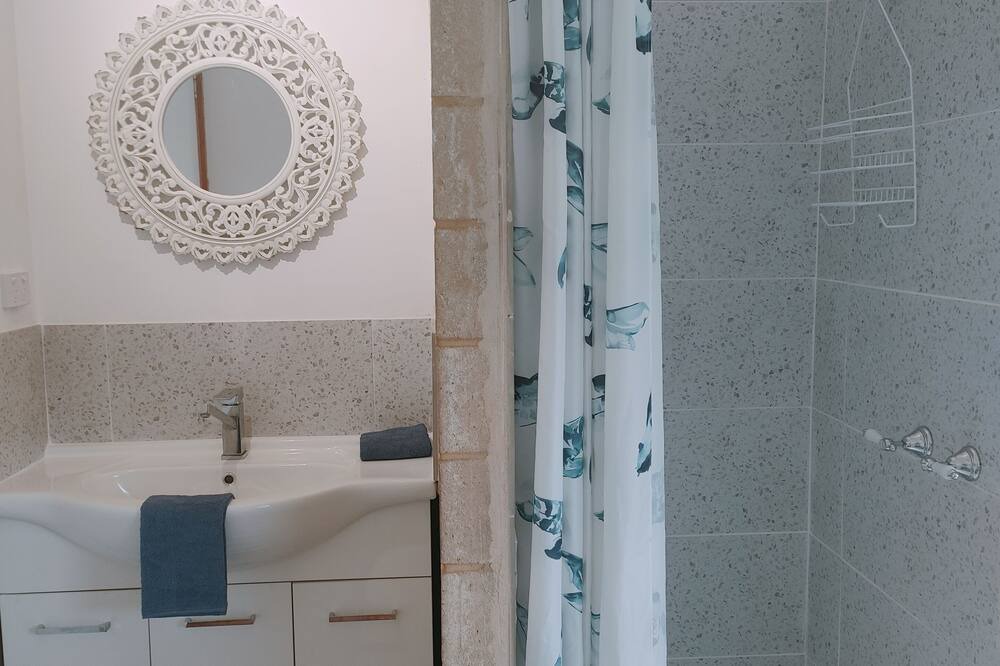 Photo of Bathroom in Yanchep