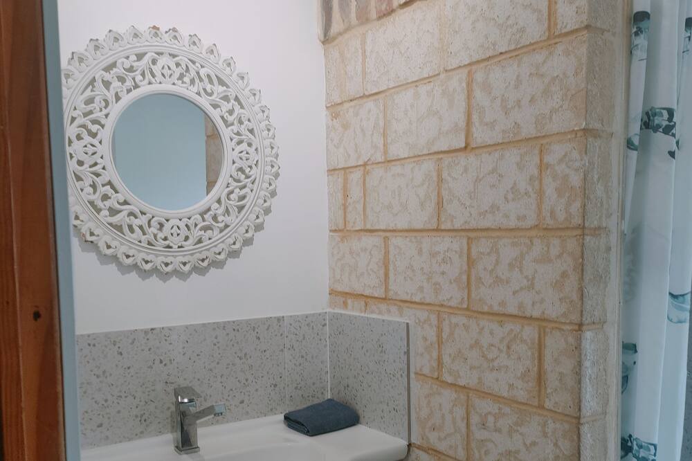 Photo of Bathroom in Yanchep