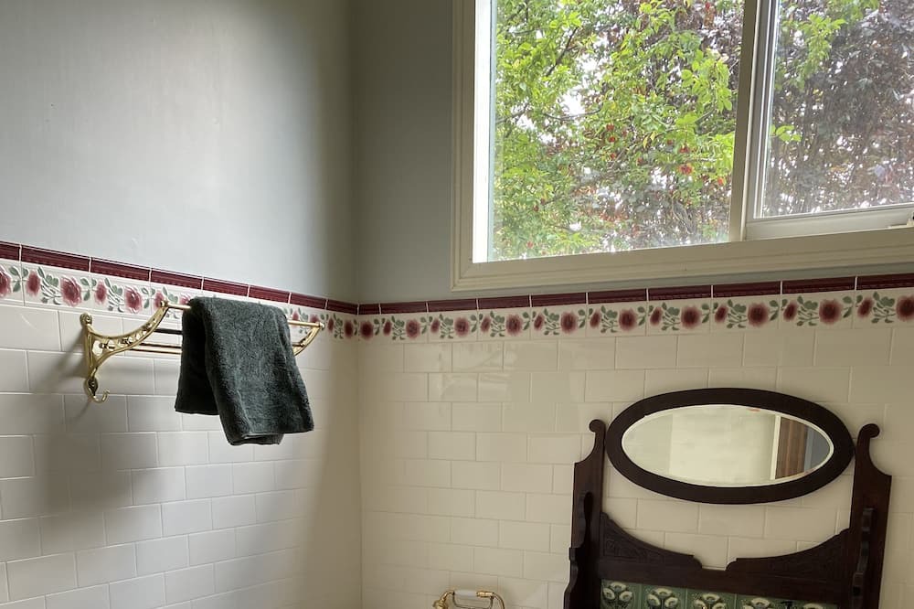 Photo of Bathroom in Kilmore