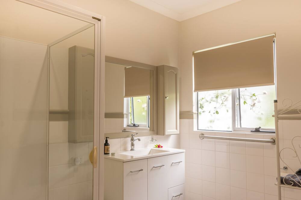 Photo of Bathroom in Channybearup