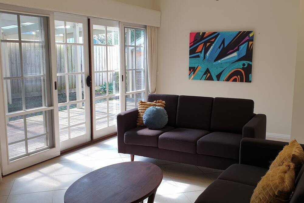 Photo of Livingroom in Newtown