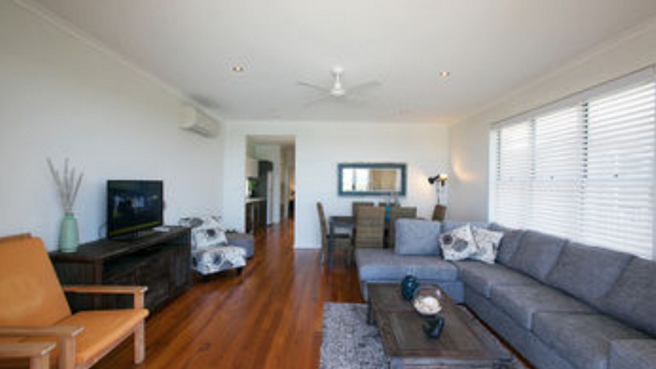 Photo of Others in Caves Beach