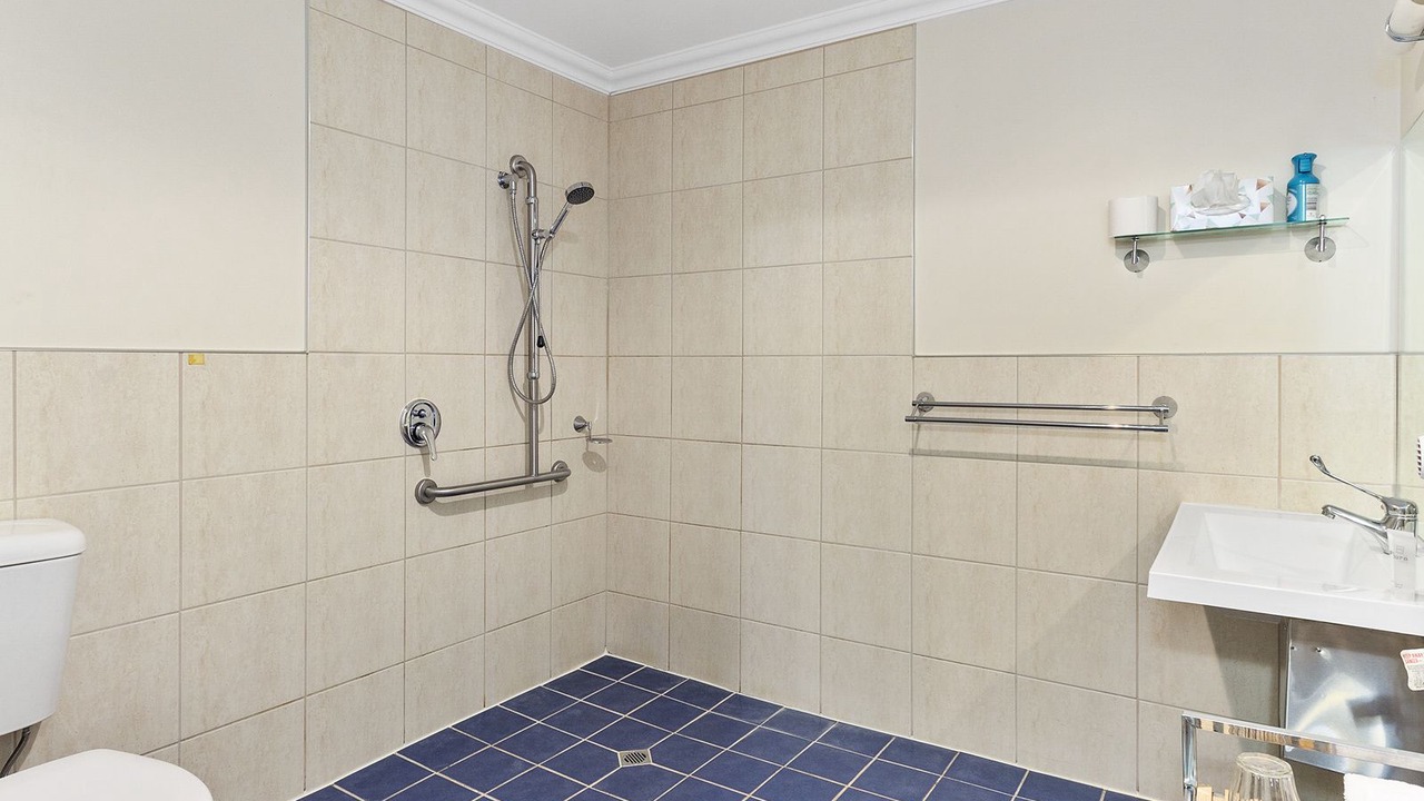 Photo of Bathroom in Oyster Cove