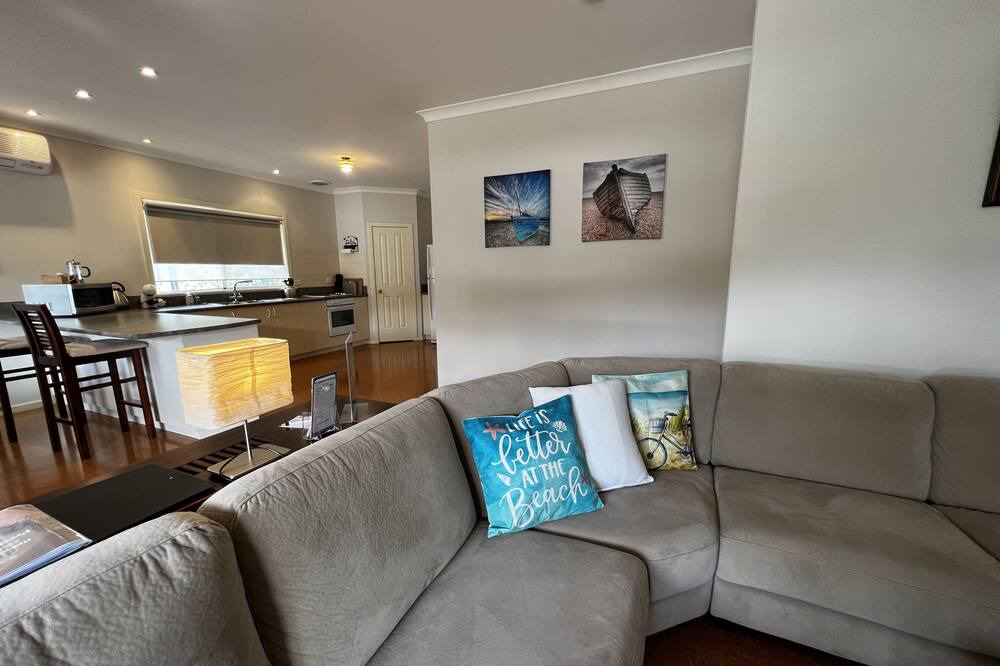 Photo of Livingroom in Preston Beach