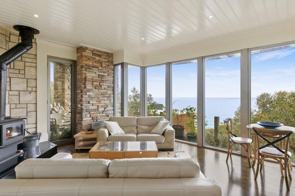Photo of Livingroom in Lorne