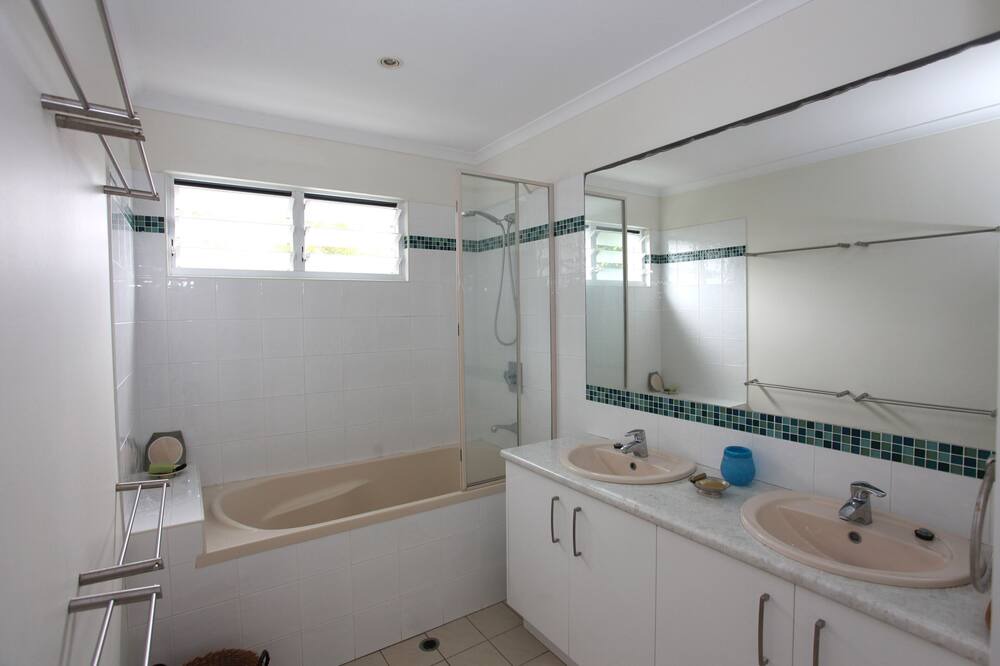 Photo of Bathroom in Dicky Beach