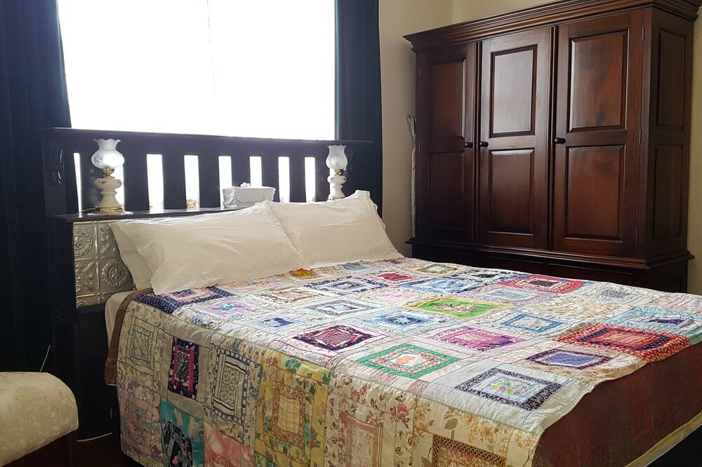 Photo of Bedroom in Smithton