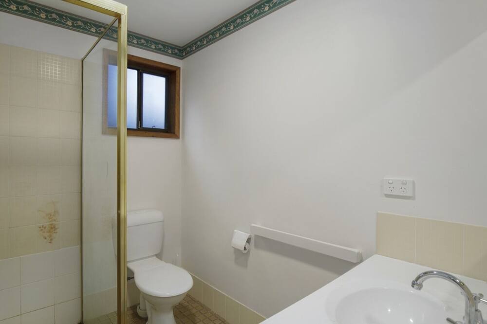 Photo of Bathroom in Daleys Point