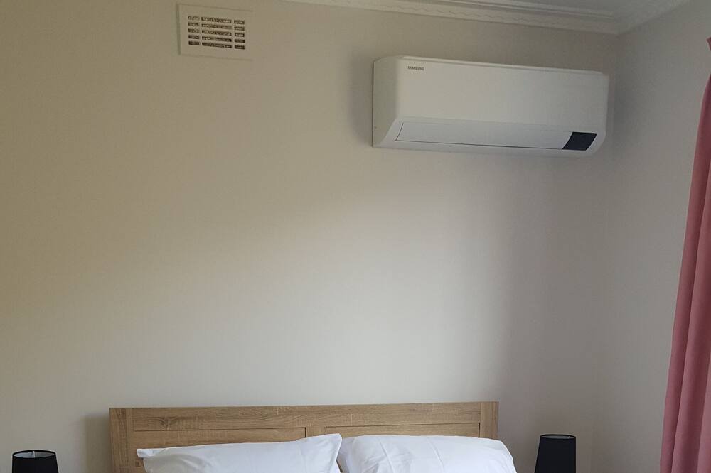 Photo of Bedroom in Riverside
