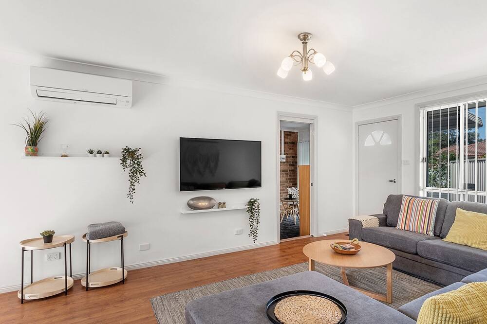 Photo of Livingroom in Salamander Bay