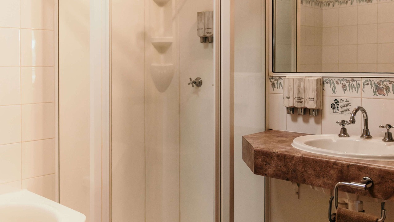 Photo of Bathroom in Mount Isa City