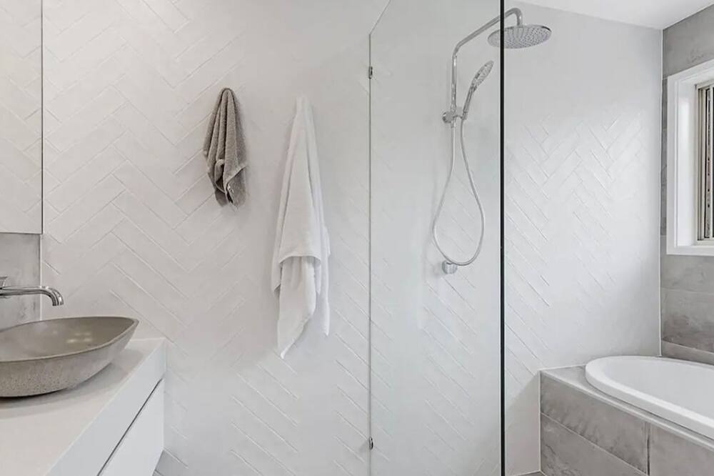 Photo of Bathroom in Salamander Bay