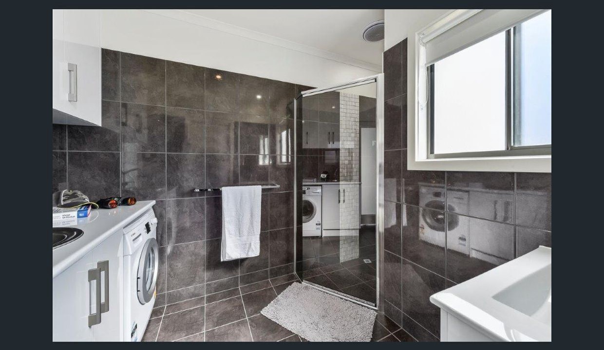 Photo of Bathroom in Cape Douglas