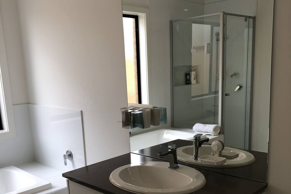 Photo of Bathroom in Point Cook