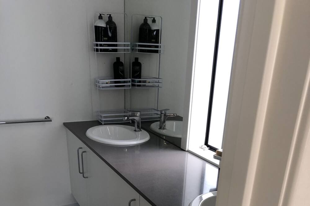 Photo of Bathroom in Point Cook