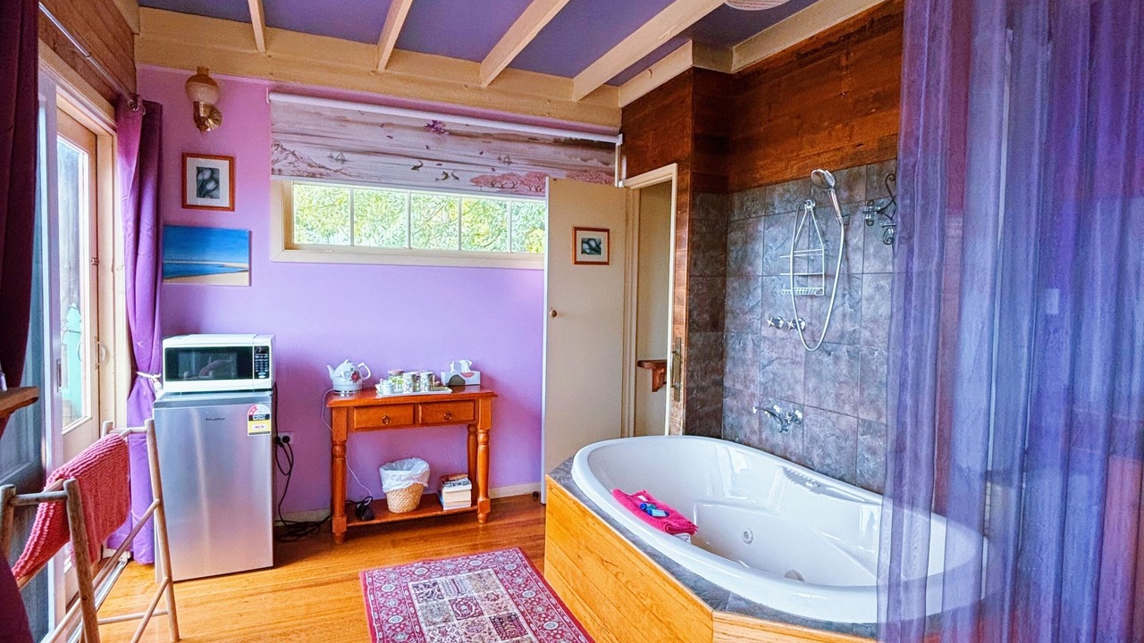 Photo of Bathroom in Lakes Entrance