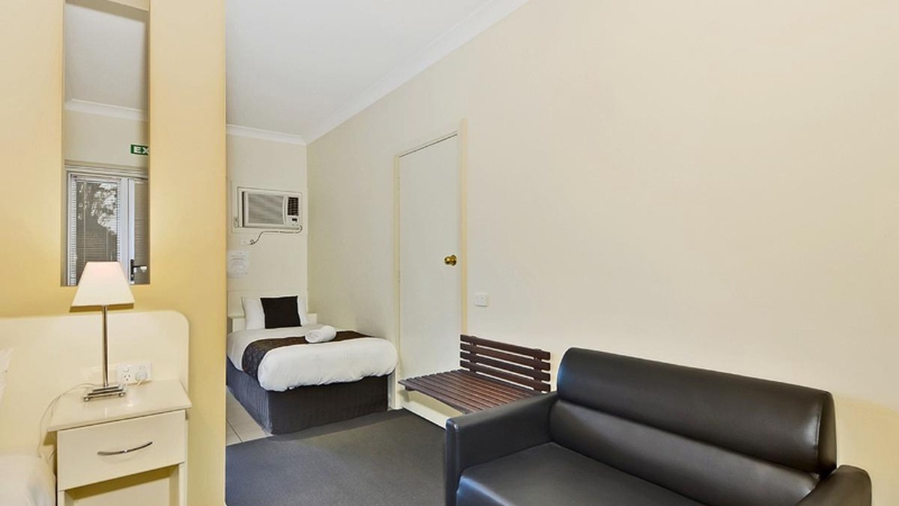 Photo of Bedroom in Suttontown