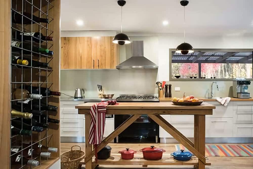 Photo of Kitchen in Wheatsheaf
