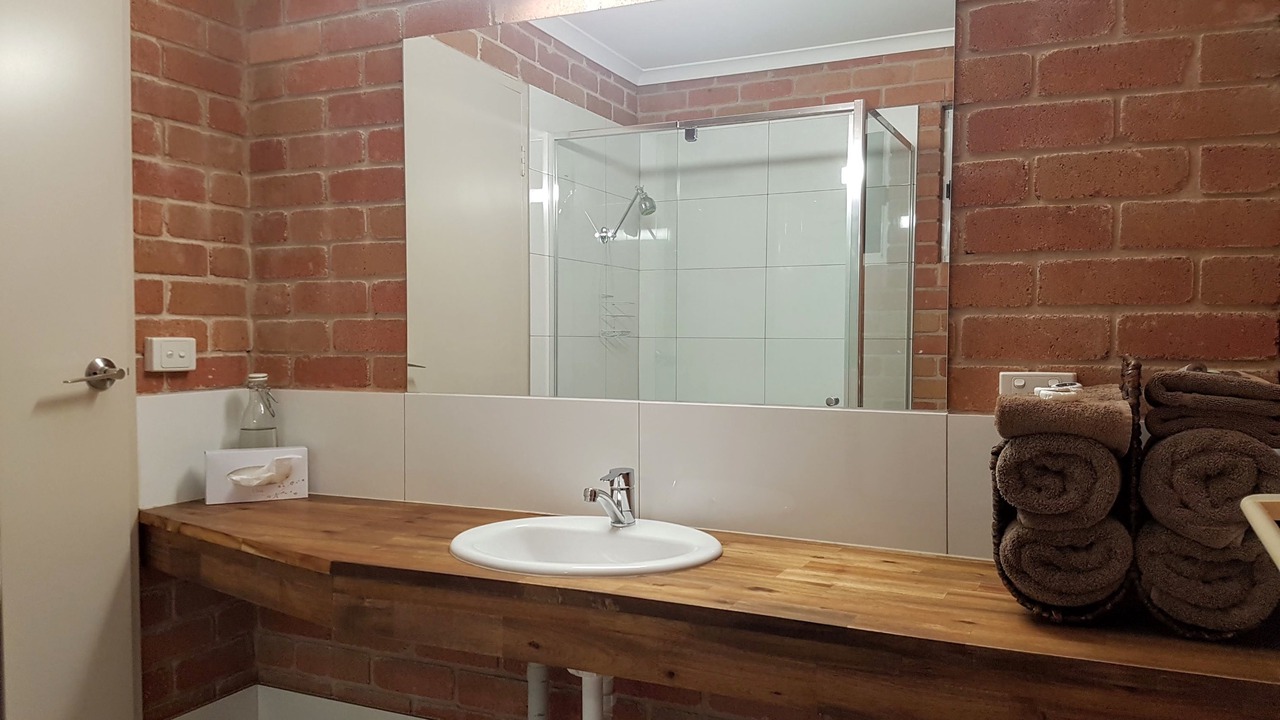 Photo of Bathroom in Kaniva