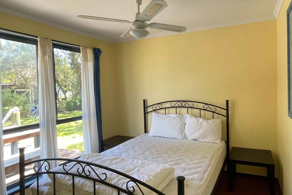Photo of Bedroom in Venus Bay
