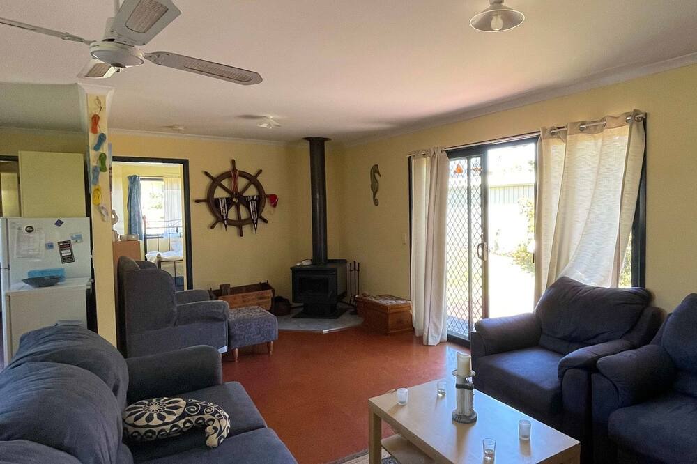 Photo of Livingroom in Venus Bay