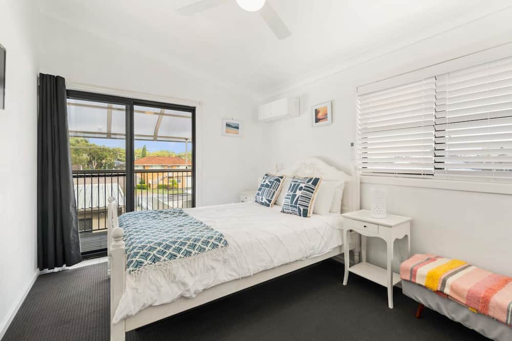 Photo of Bedroom in Shoal Bay