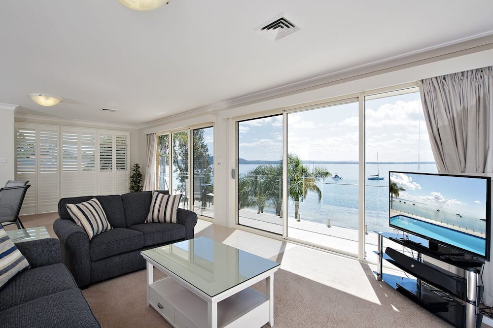 Photo of Livingroom in Salamander Bay