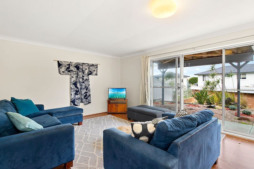 Photo of Livingroom in Fingal Bay