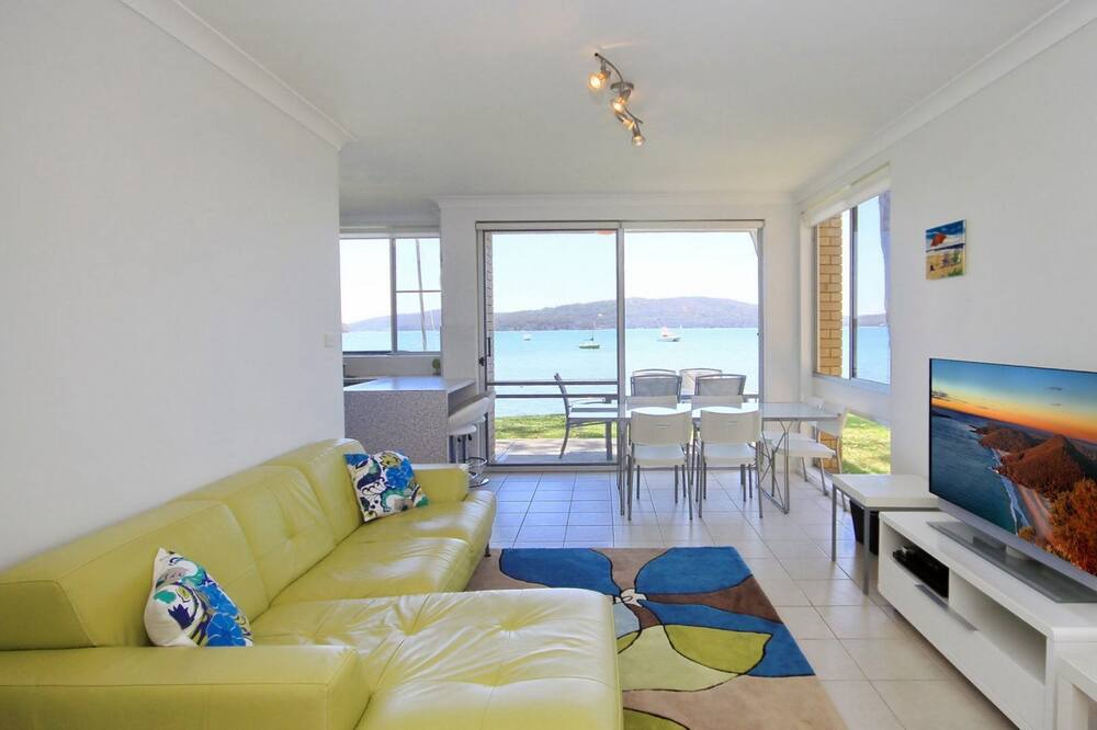 Photo of Livingroom in Soldiers Point