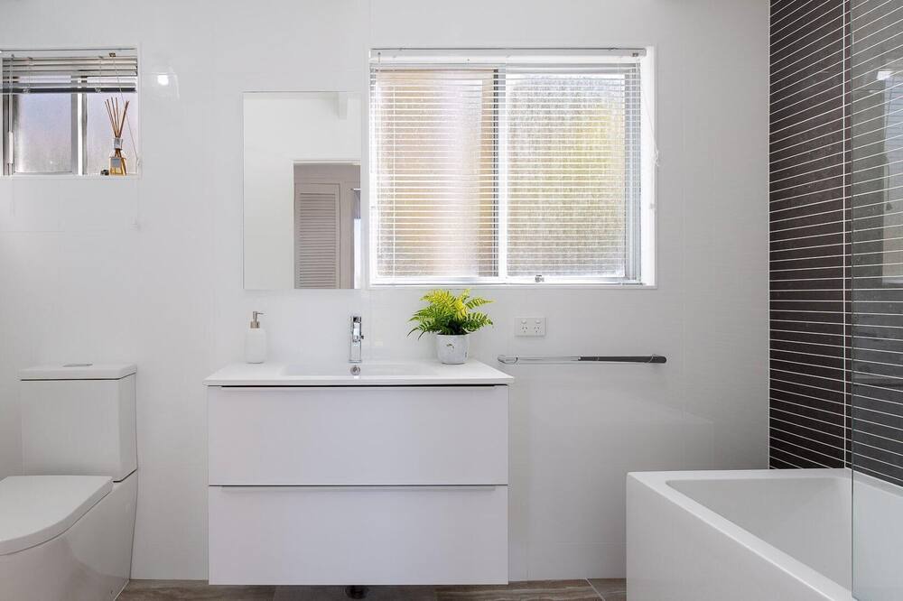 Photo of Bathroom in Fingal Bay