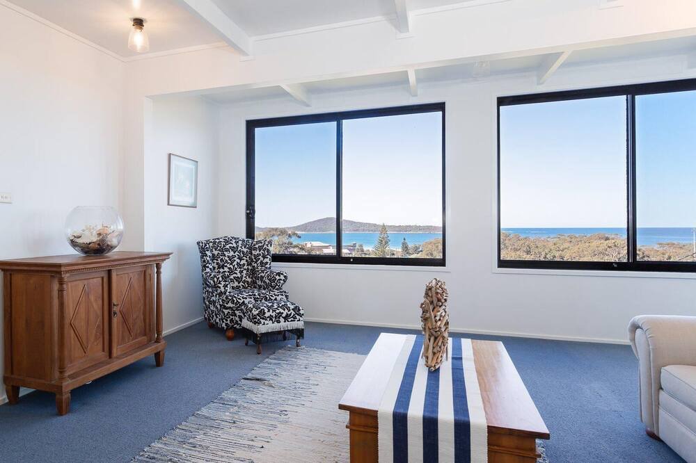 Photo of Livingroom in Fingal Bay