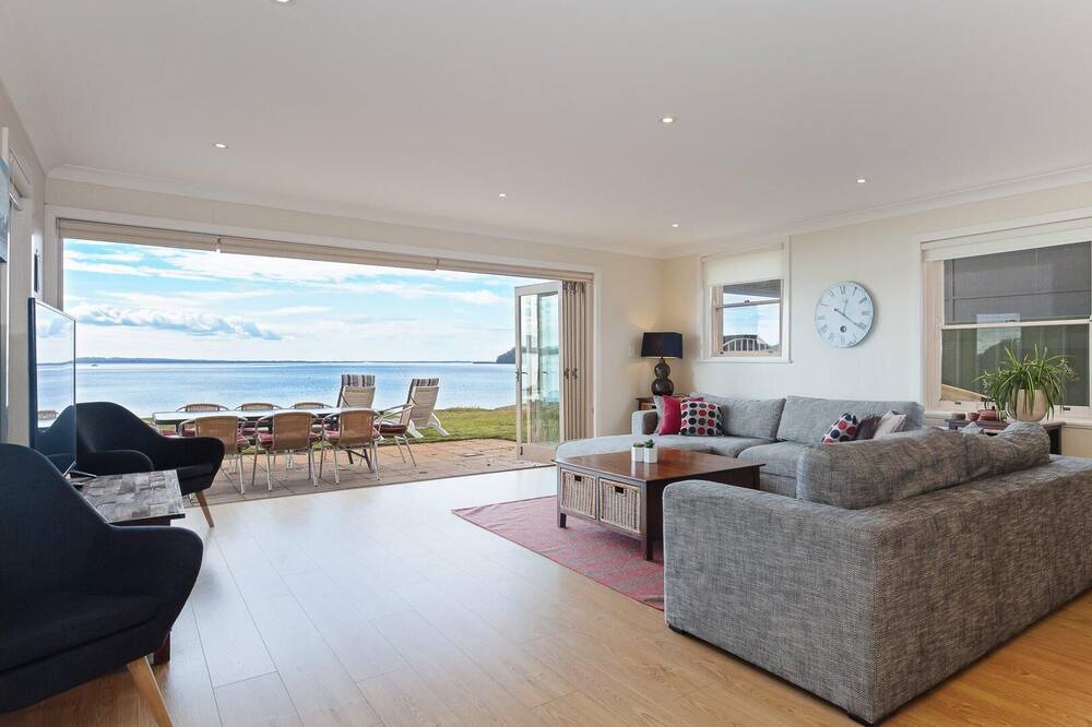 Photo of Livingroom in Salamander Bay
