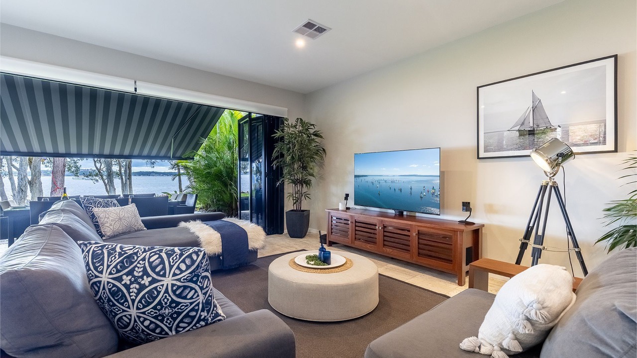 Photo of Livingroom in Corlette